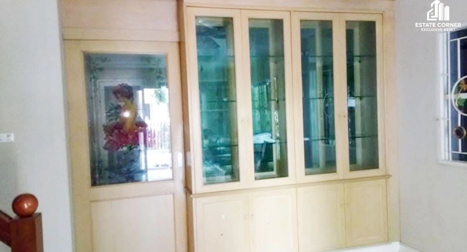 Haus zum Kauf mit 4 Zimmer in Bang Kruai, Nonthaburi