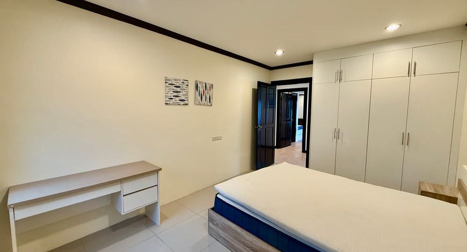 For rent 3 bedrooms villa in Huay Yai, Pattaya