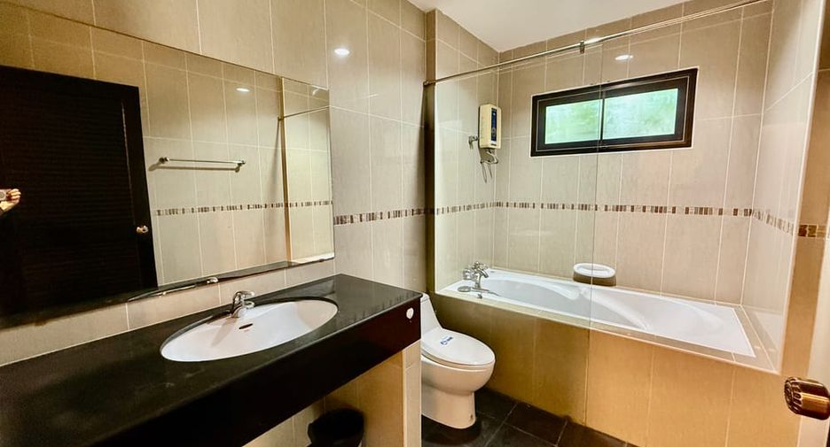 For rent 3 bedrooms villa in Huay Yai, Pattaya