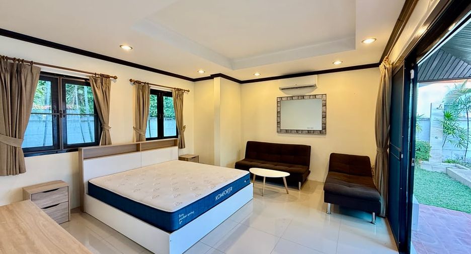 For rent 3 bedrooms villa in Huay Yai, Pattaya