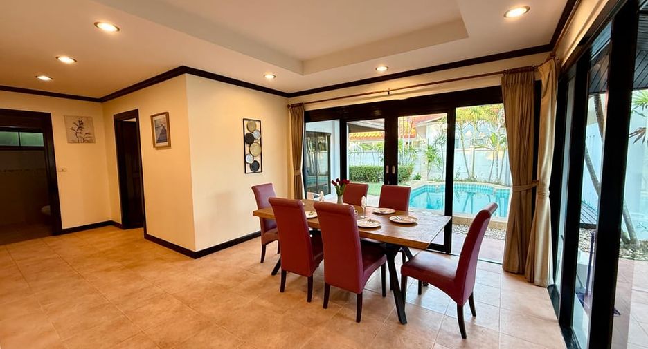 For rent 3 bedrooms villa in Huay Yai, Pattaya