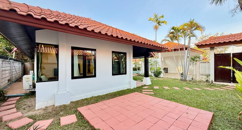 For rent 3 bedrooms villa in Huay Yai, Pattaya