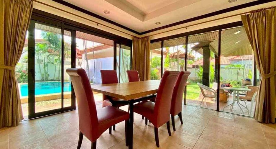 For rent 3 bedrooms villa in Huay Yai, Pattaya