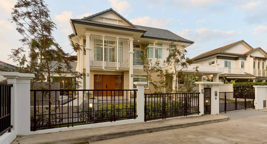 For sale 4 bedrooms house in Mueang Chiang Mai, Chiang Mai