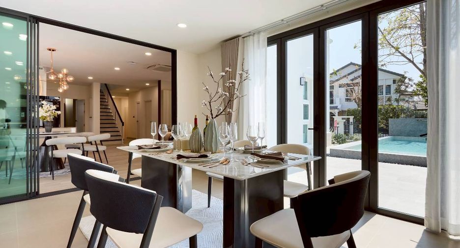 For sale 4 bedrooms house in Mueang Chiang Mai, Chiang Mai