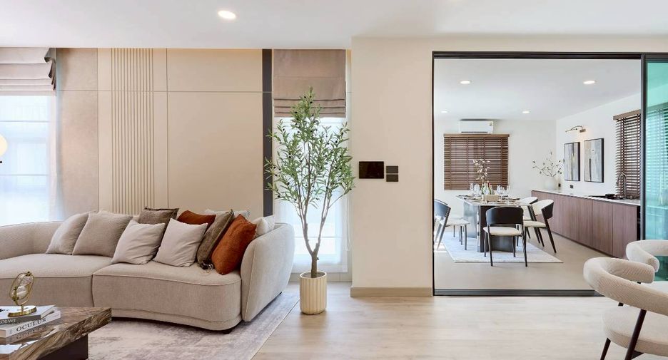 For sale 4 bedrooms house in Mueang Chiang Mai, Chiang Mai