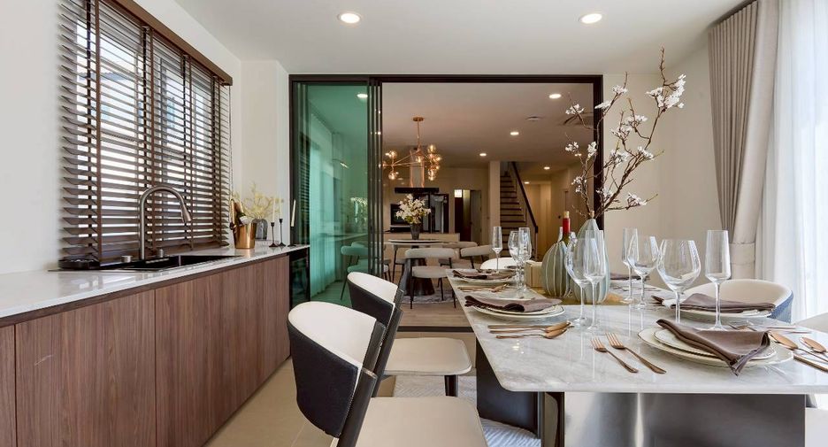 For sale 4 bedrooms house in Mueang Chiang Mai, Chiang Mai