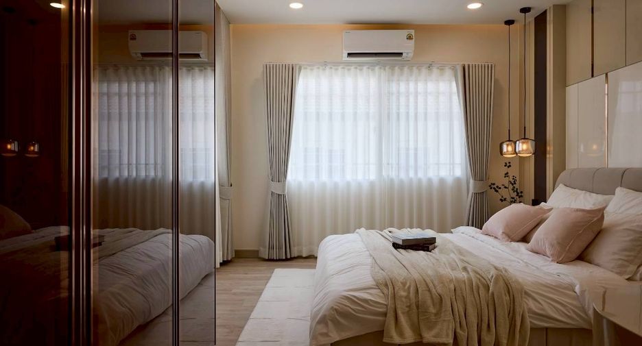 For sale 4 bedrooms house in Mueang Chiang Mai, Chiang Mai