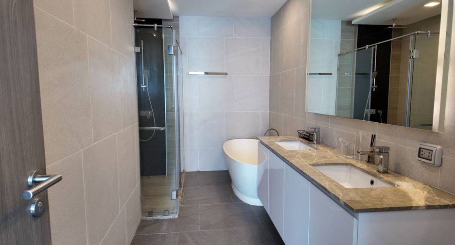 For sale 3 bedrooms condo in Jomtien, Pattaya