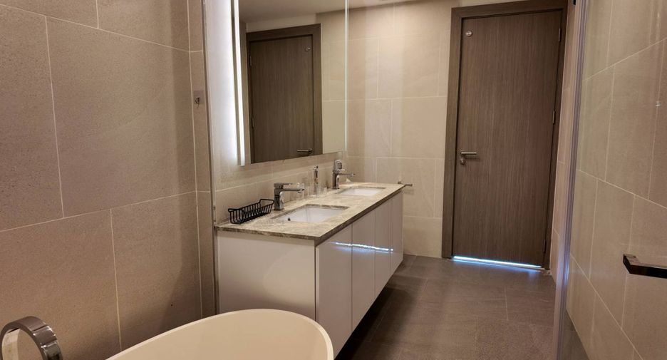 For sale 3 bedrooms condo in Jomtien, Pattaya