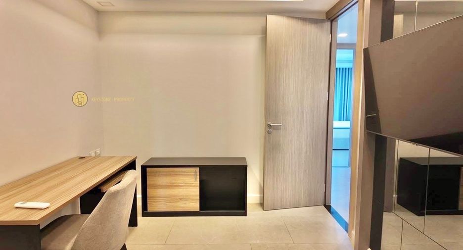 For sale 3 bedrooms condo in Jomtien, Pattaya