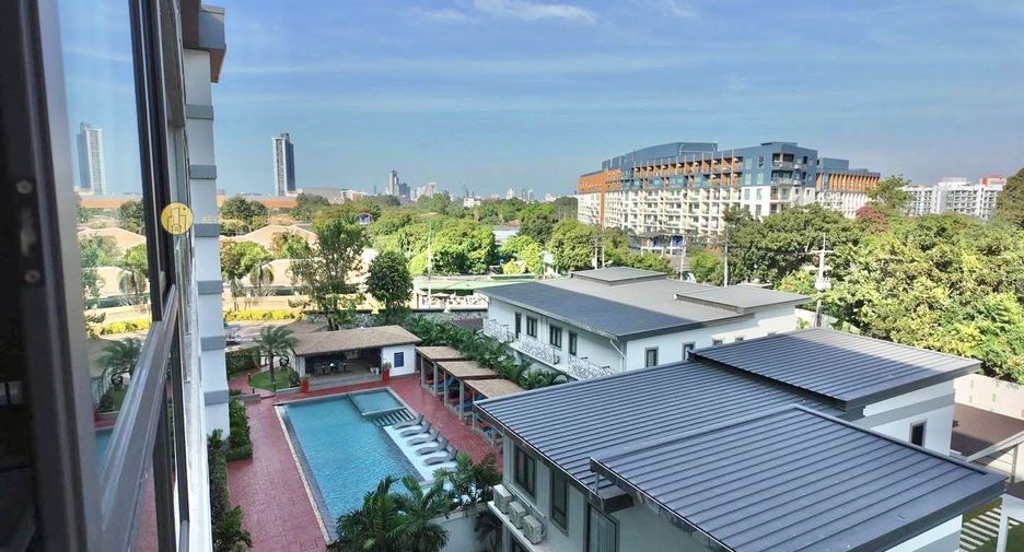 For sale 3 bedrooms condo in Jomtien, Pattaya