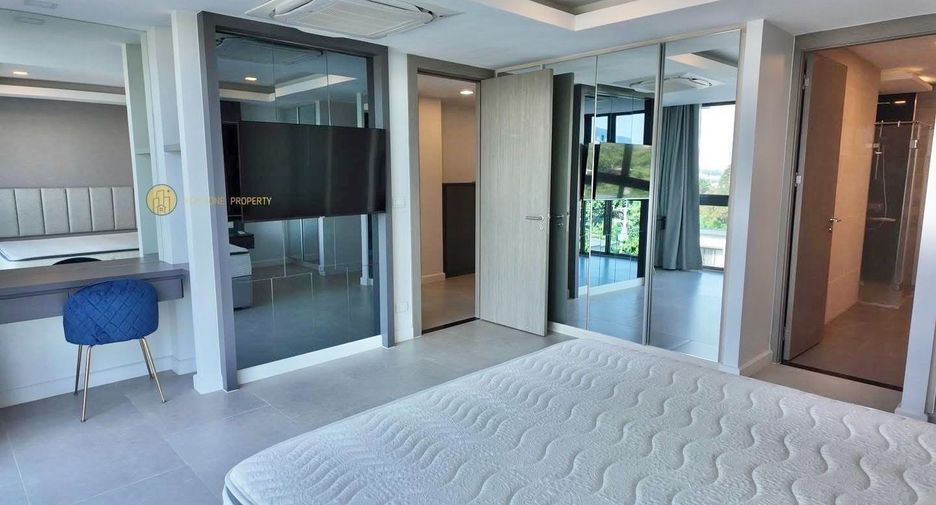 For sale 3 bedrooms condo in Jomtien, Pattaya