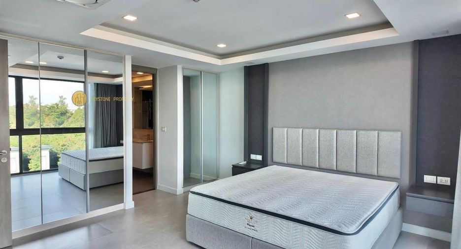 For sale 3 bedrooms condo in Jomtien, Pattaya