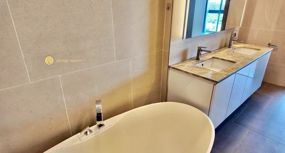 For sale 3 bedrooms condo in Jomtien, Pattaya