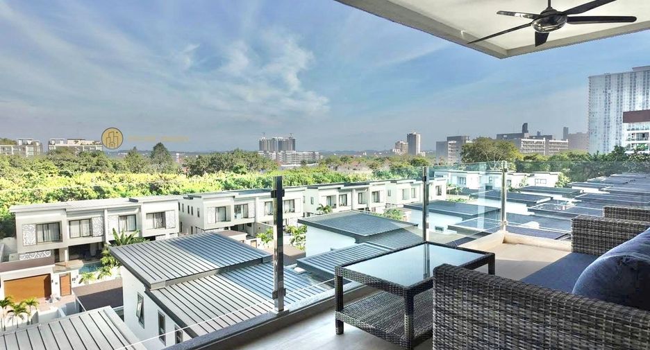 For sale 3 bedrooms condo in Jomtien, Pattaya