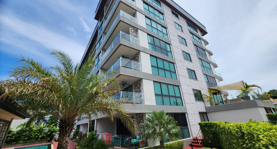For sale 3 bedrooms condo in Jomtien, Pattaya