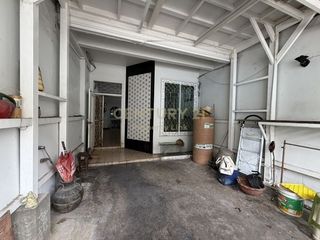 For sale 2 bedrooms townhouse in Huai Khwang, Bangkok
