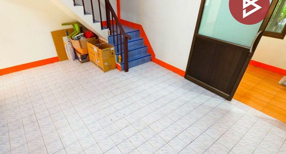 出售 2 卧室 联排别墅 在 Mueang Samut Sakhon, Samut Sakhon