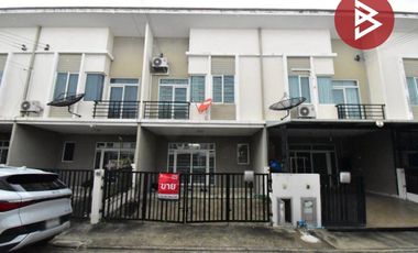 Casa adosada en venta de 4 habitaciones en Don Mueang, Bangkok
