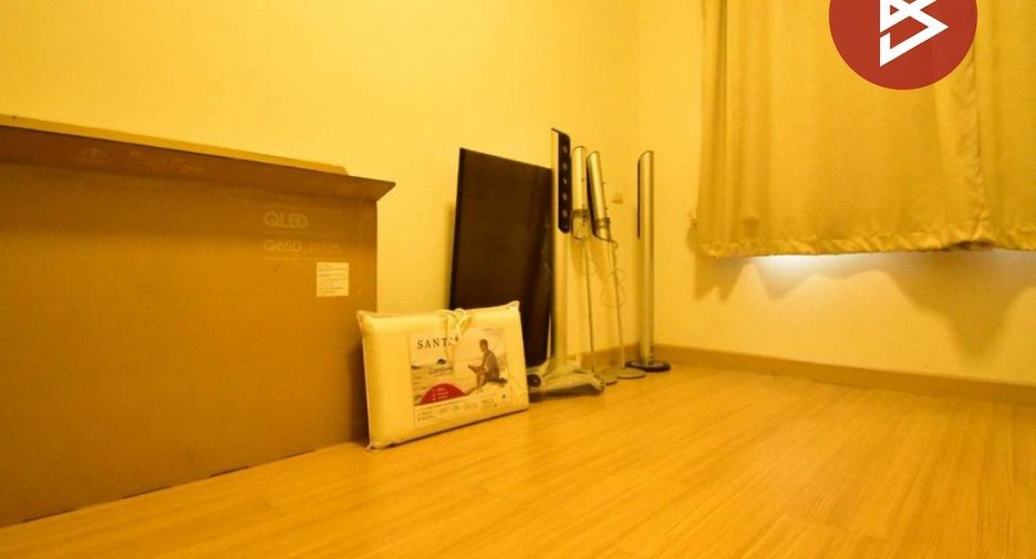 Casa adosada en venta de 4 habitaciones en Don Mueang, Bangkok