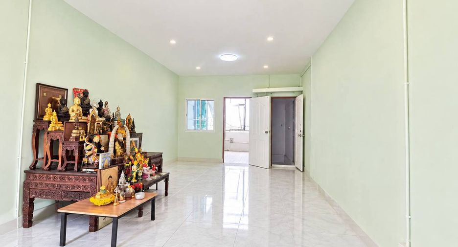 Local comercial en venta de 6 habitaciones en Bang Khae, Bangkok