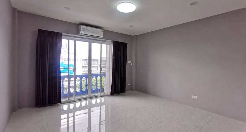Local comercial en venta de 6 habitaciones en Bang Khae, Bangkok