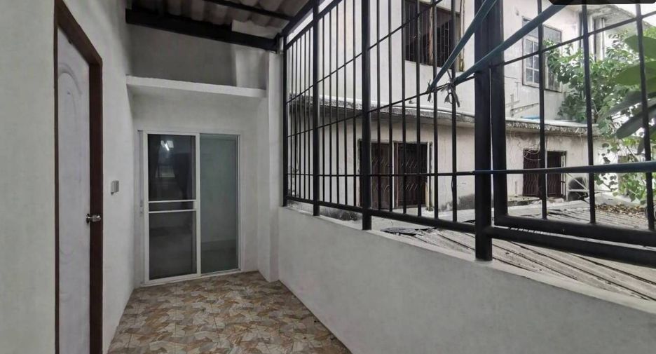 Local comercial en venta de 6 habitaciones en Bang Khae, Bangkok