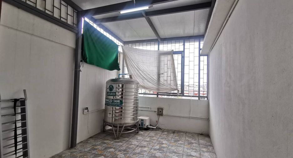 Local comercial en venta de 6 habitaciones en Bang Khae, Bangkok