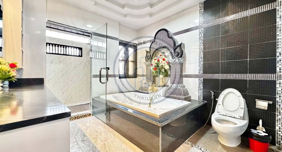 Villa zur Miete und zum Kauf mit 5 Zimmer in Bang Lamung, Chonburi