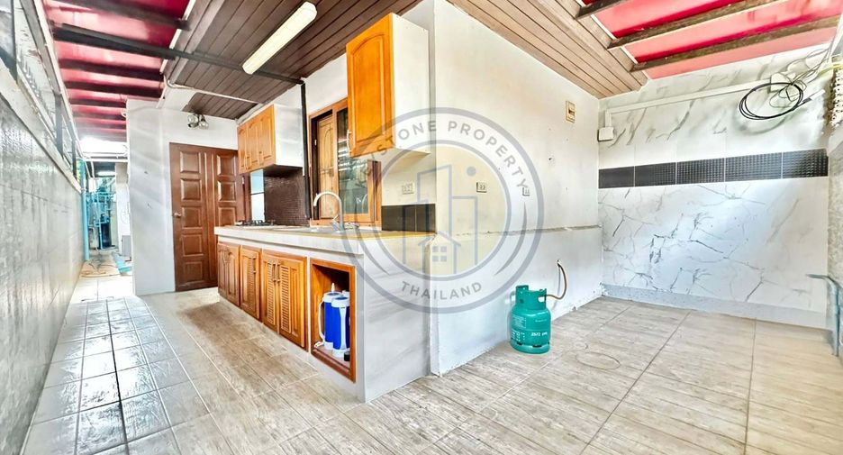 Villa zur Miete und zum Kauf mit 5 Zimmer in Bang Lamung, Chonburi