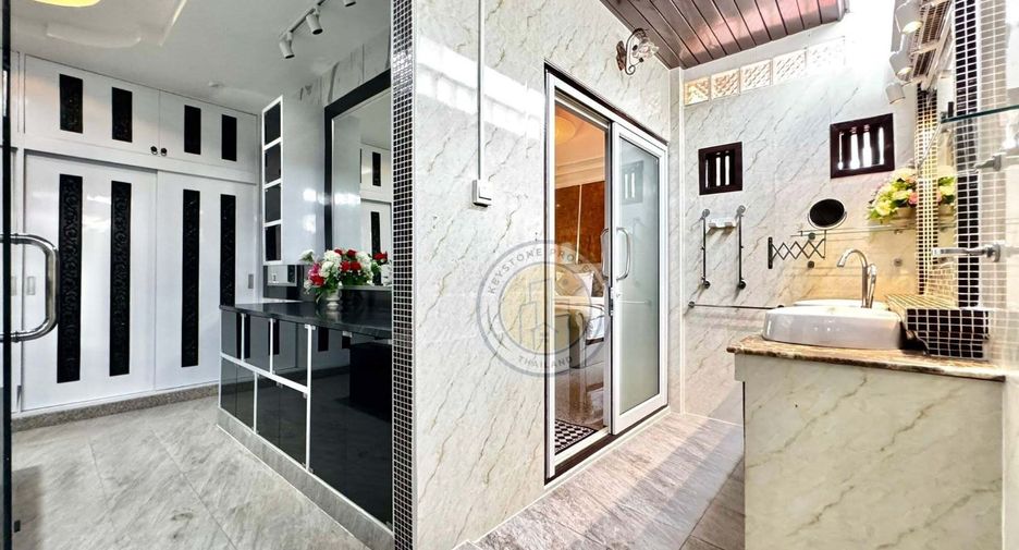 Villa zur Miete und zum Kauf mit 5 Zimmer in Bang Lamung, Chonburi