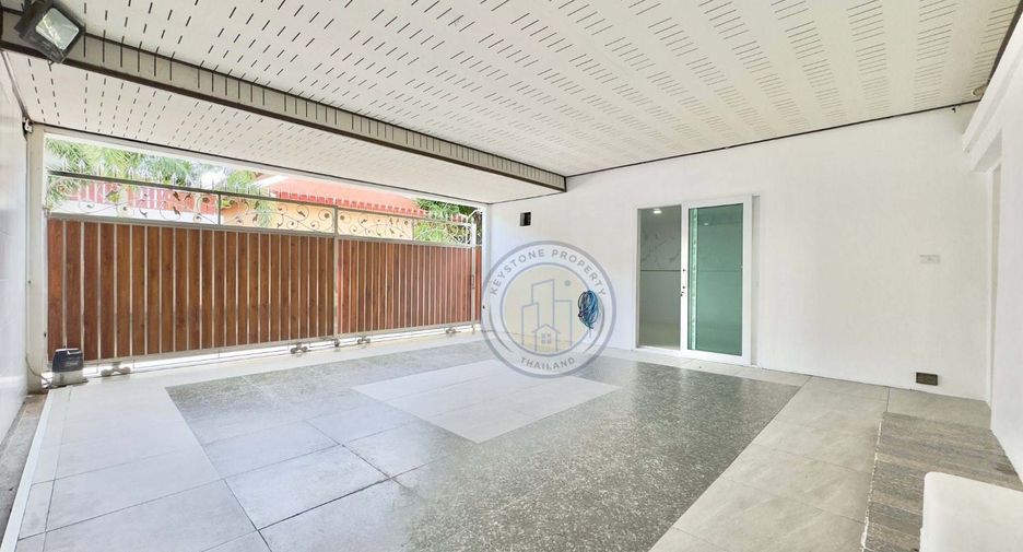 Villa zur Miete und zum Kauf mit 5 Zimmer in Bang Lamung, Chonburi