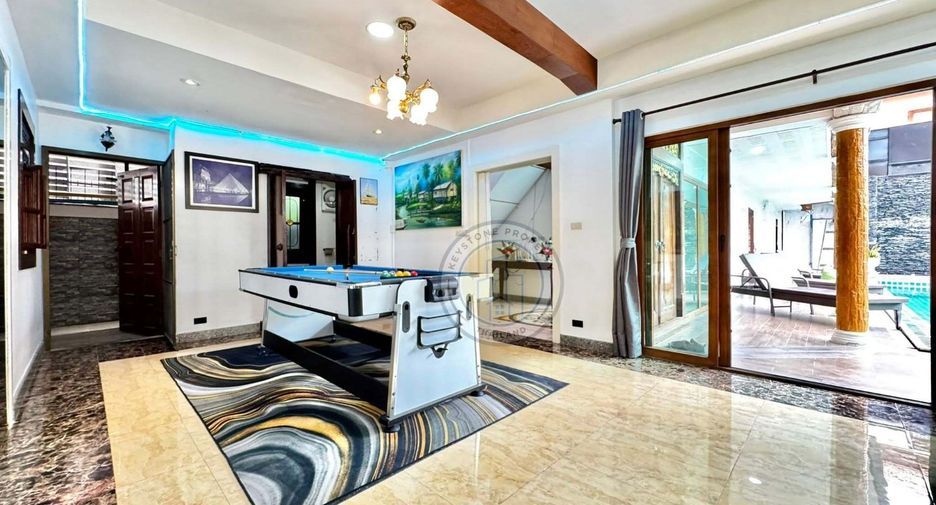 Villa zur Miete und zum Kauf mit 5 Zimmer in Bang Lamung, Chonburi