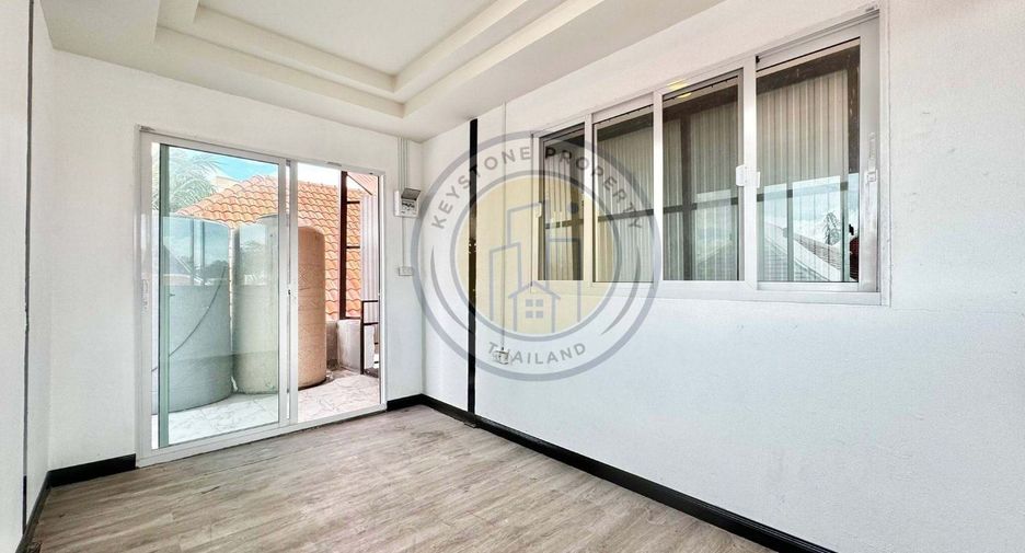 Villa zur Miete und zum Kauf mit 5 Zimmer in Bang Lamung, Chonburi