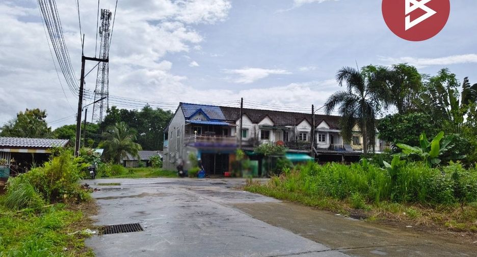For sale 4 bedrooms townhouse in Bo Rai, Trat