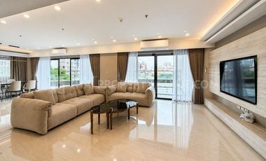 For rent 3 bedrooms condo in Khlong Toei, Bangkok