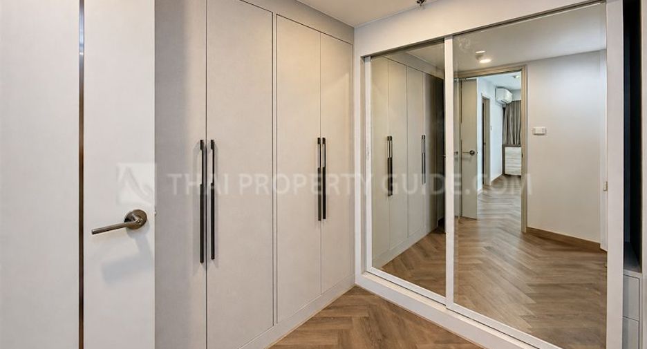 For rent 3 bedrooms condo in Khlong Toei, Bangkok