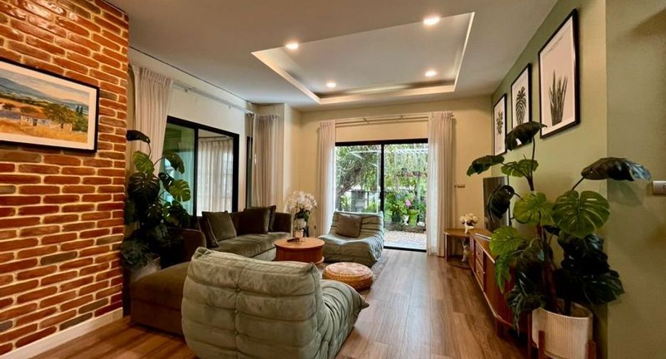 À vendre 3 chambres maison à Si Racha, Chonburi