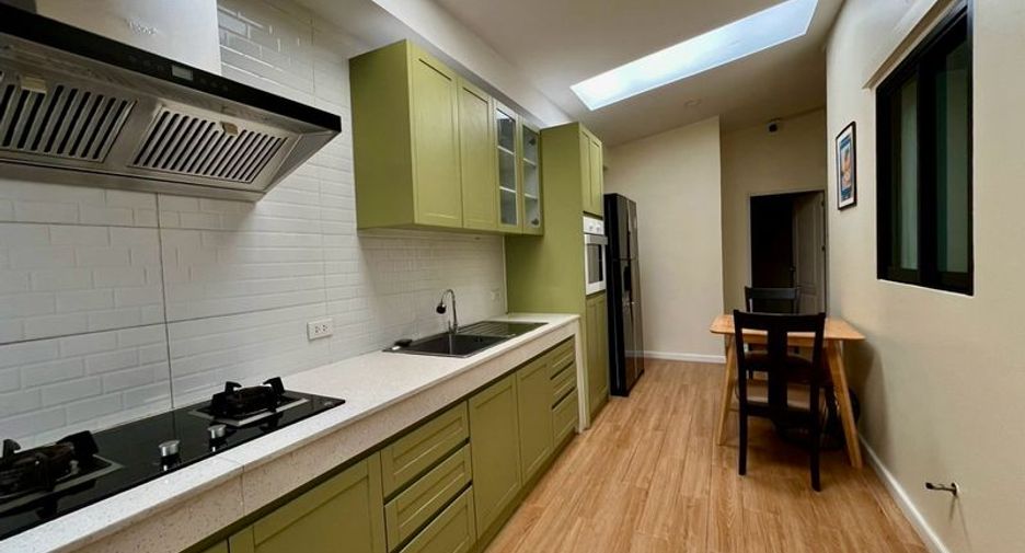 À vendre 3 chambres maison à Si Racha, Chonburi