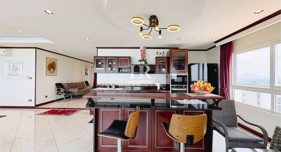À vendre 2 chambres condo à Na Jomtien, Pattaya