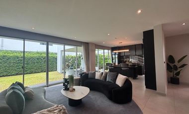 Haus zum Kauf mit 4 Zimmer in Taling Chan, Bangkok