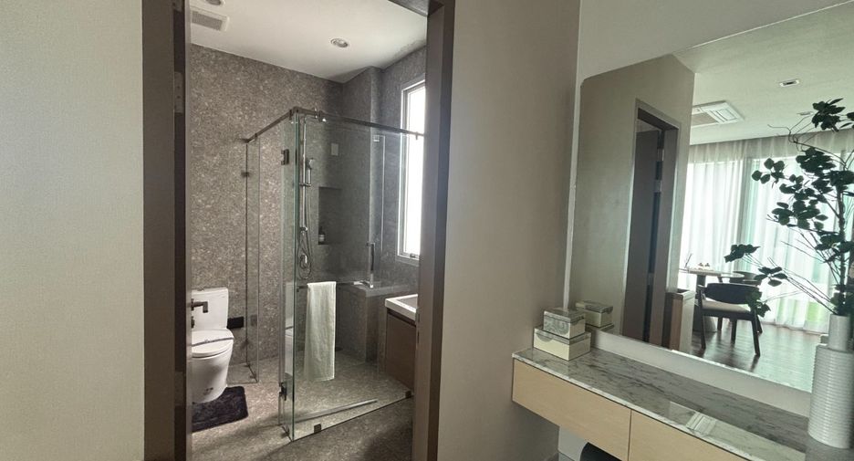 Haus zum Kauf mit 4 Zimmer in Taling Chan, Bangkok