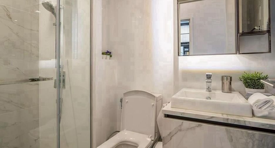 Condo en alquiler de 1 habitaciones en Phra Khanong, Bangkok
