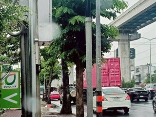Casa adosada en venta de 4 habitaciones en Khan Na Yao, Bangkok