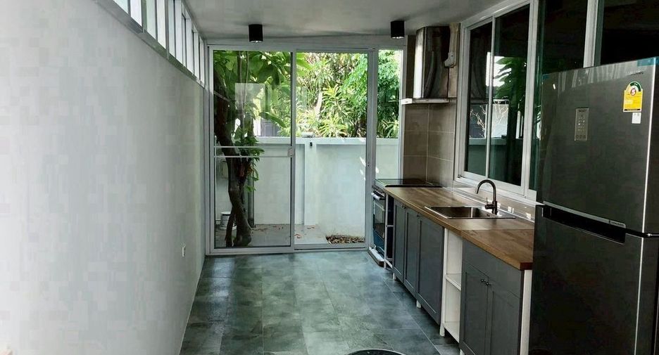 For rent 4 ベッドルーム house in Chom Thong, Bangkok