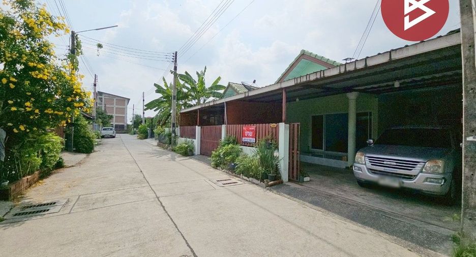 出售 2 卧室 联排别墅 在 Phan Thong, Chon Buri