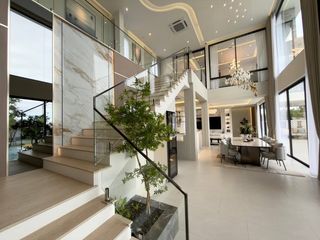 For sale 5 bedrooms villa in Bang Lamung, Chonburi