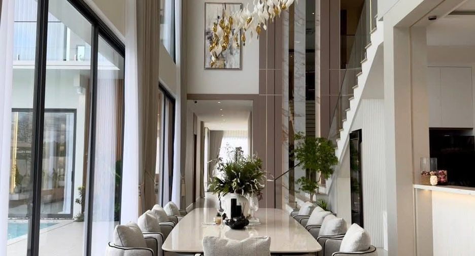 For sale 5 bedrooms villa in Bang Lamung, Chonburi