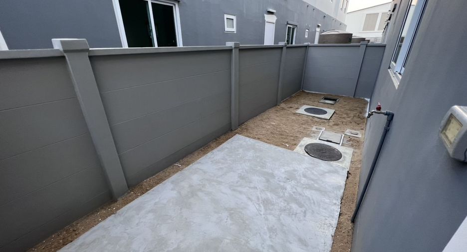 À vendre 4 chambres maison à Bang Phli, Samut Prakan